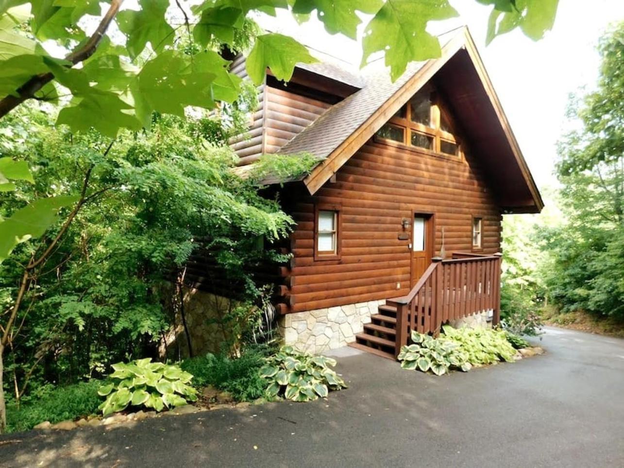 Romantic, Honeymoon Cabin In The Smokies! 개틀린버그 외부 사진